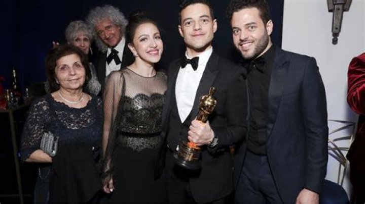 How "Yasmine Malek" Met The Key To "Rami Malek's" Success